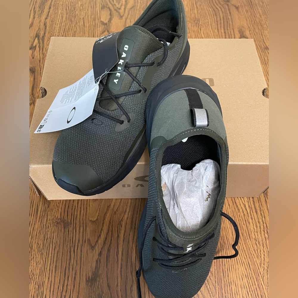 Oakley Men’s Shoe size 11